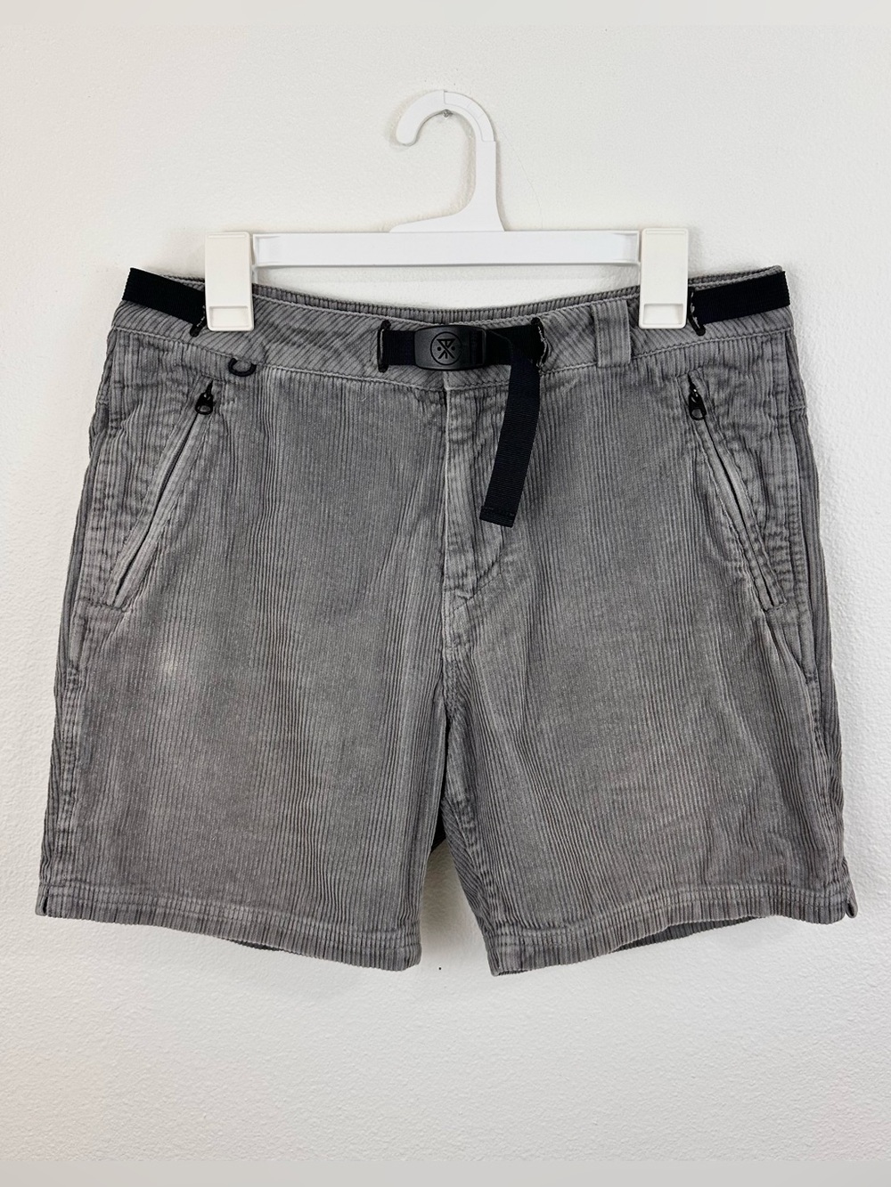 Roark Gray Corduroy Shorts Web Belt Size 32
